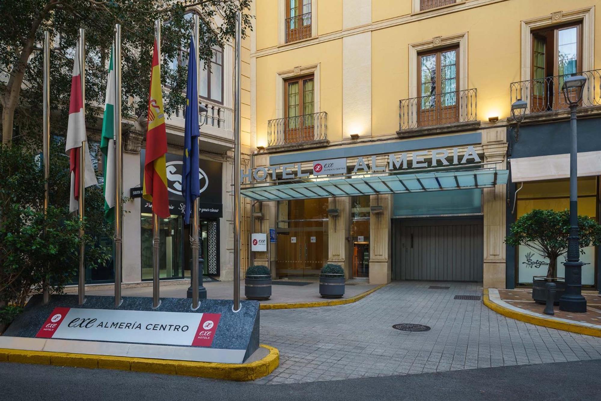 Exe Almeria Centro Екстериор снимка