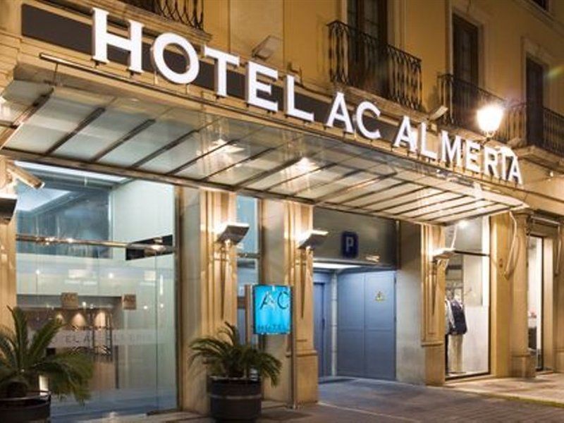Exe Almeria Centro Екстериор снимка